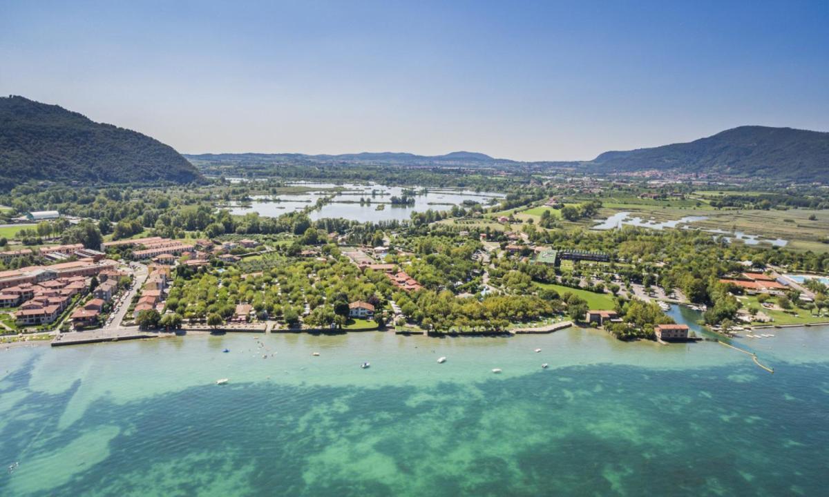 Estivo Premium Deluxe Mobile Homes On Camping Del Sole Village Iseo Exterior foto