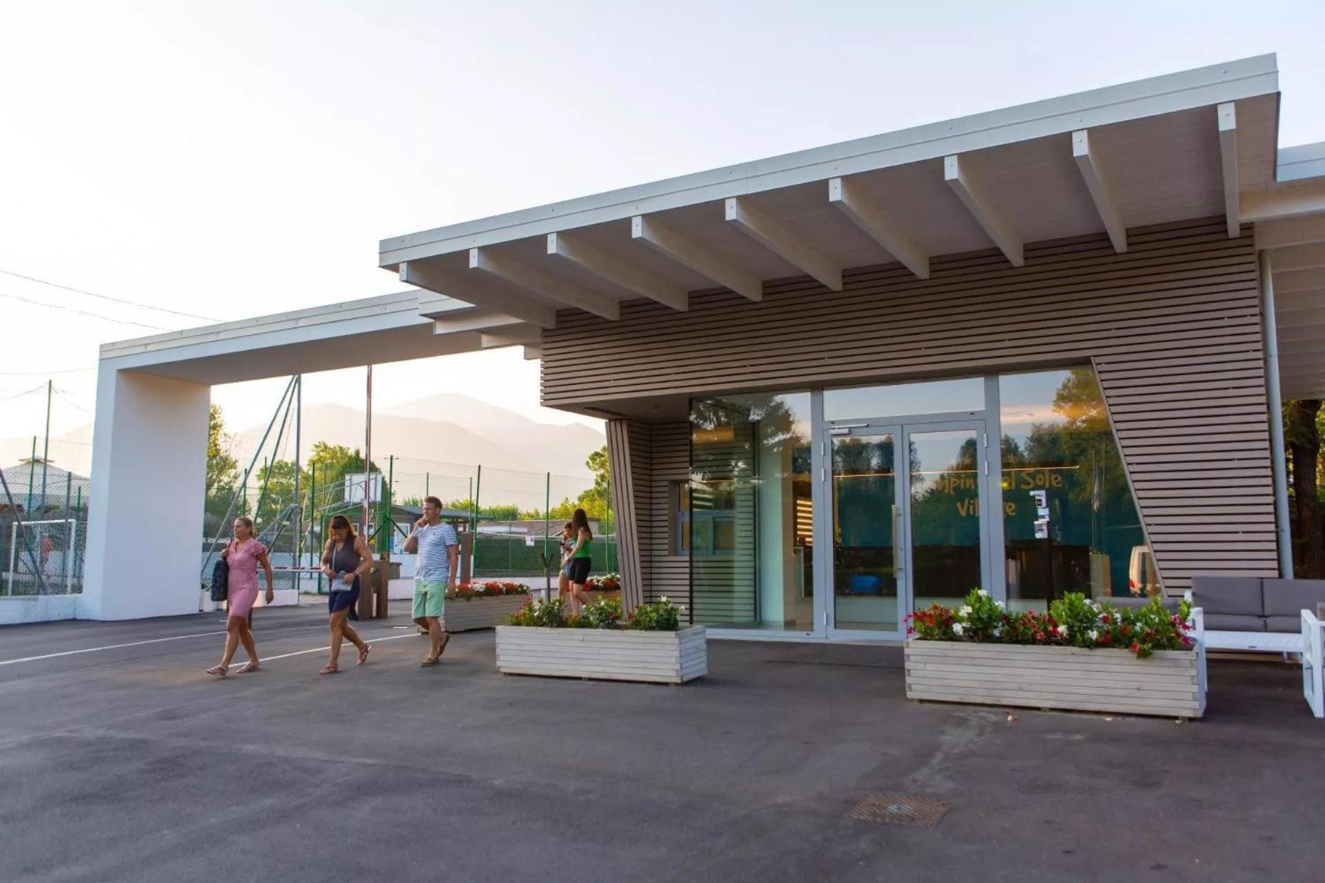 Estivo Premium Deluxe Mobile Homes On Camping Del Sole Village Iseo Exterior foto
