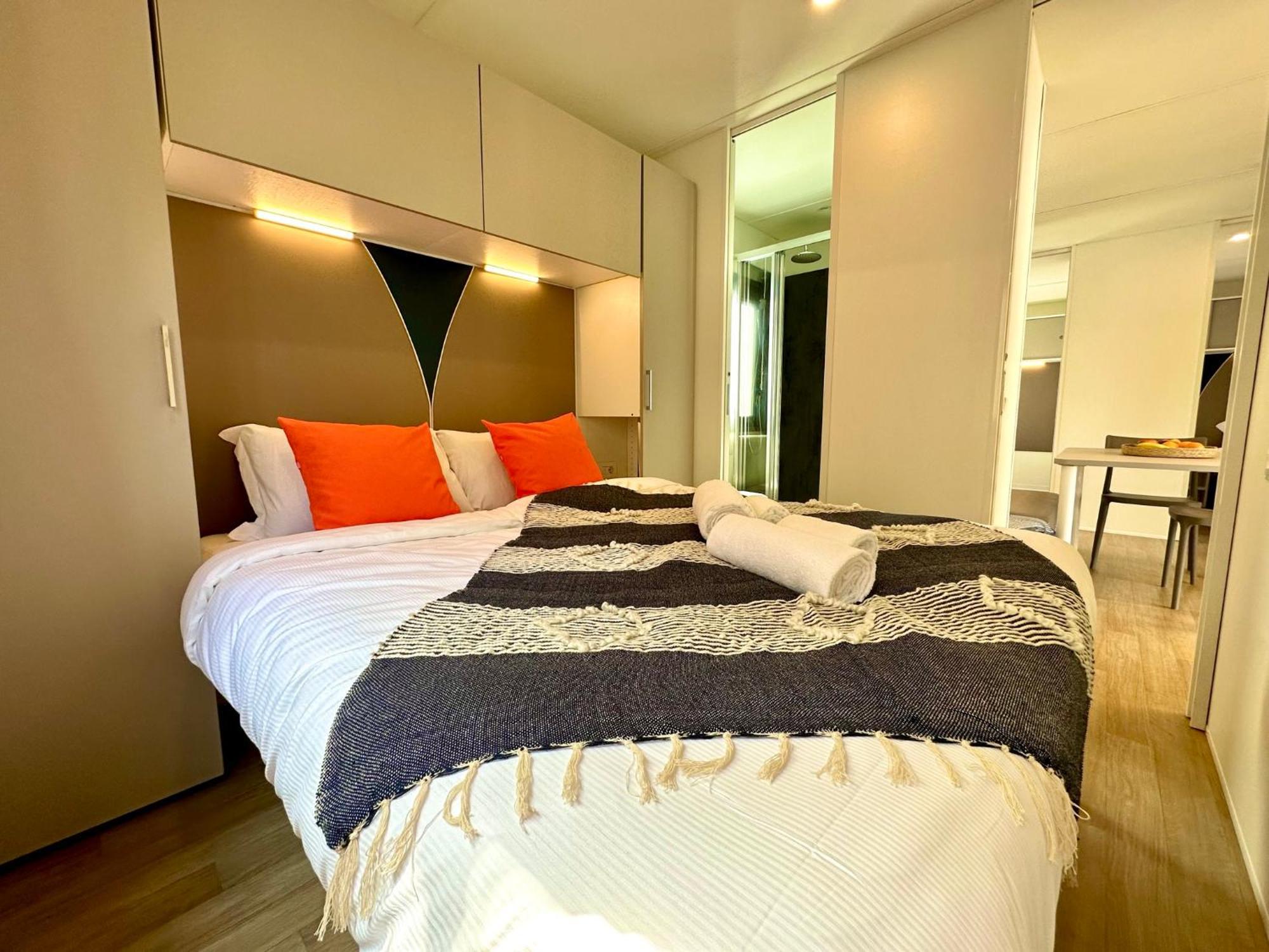 Estivo Premium Deluxe Mobile Homes On Camping Del Sole Village Iseo Exterior foto