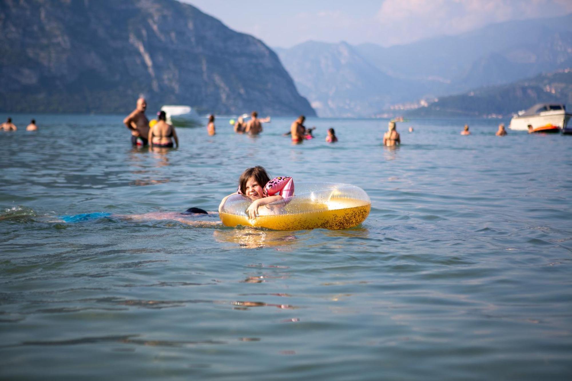 Estivo Premium Deluxe Mobile Homes On Camping Del Sole Village Iseo Exterior foto
