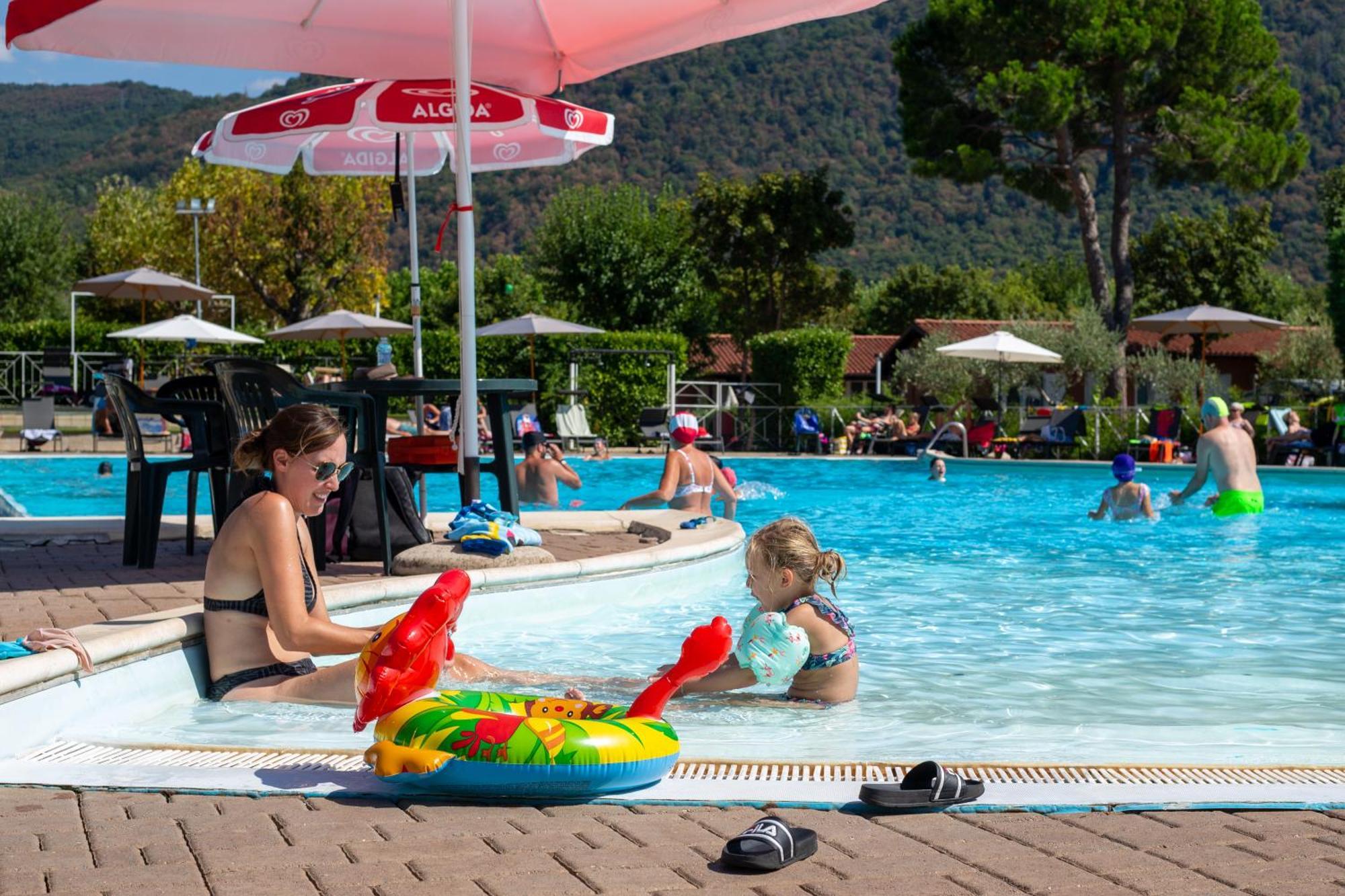 Estivo Premium Deluxe Mobile Homes On Camping Del Sole Village Iseo Exterior foto