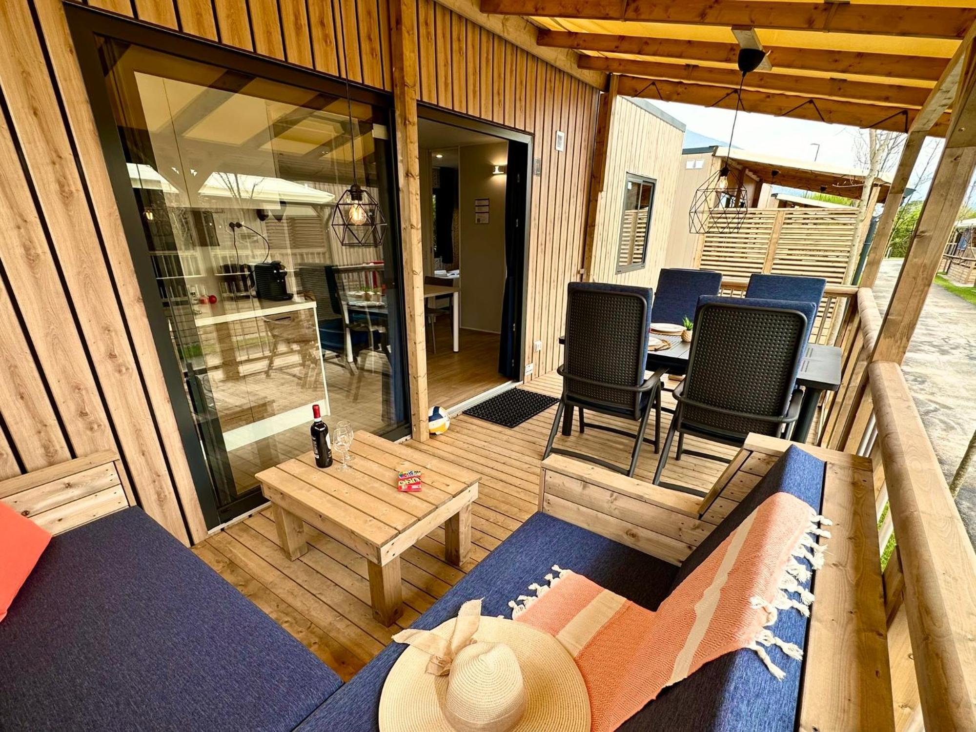 Estivo Premium Deluxe Mobile Homes On Camping Del Sole Village Iseo Exterior foto
